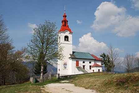 Podružnična cerkev sv. Janeza Krstnika.
