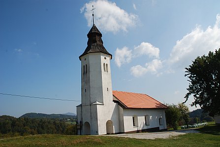 Podružnična cerkev sv. Lovrenca na Stranskem Vrhu.