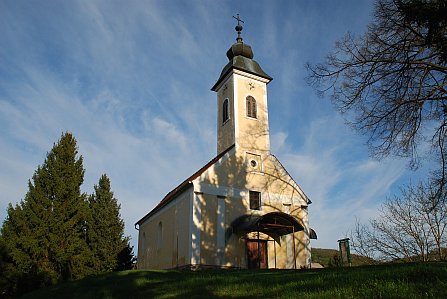 Podružnična cerkev sv. Mohorja in Fortunata.