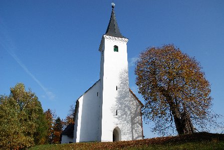 podružnična cerkev sv. Treh kraljev - Radelj