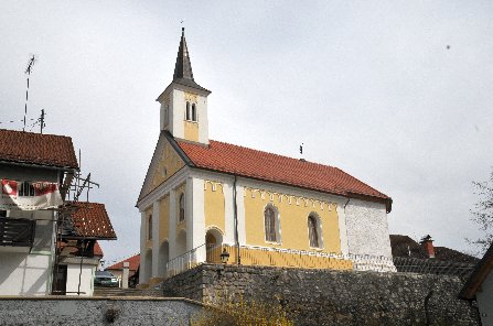 Podružnična cerkev sv. Duha v Črnomlju