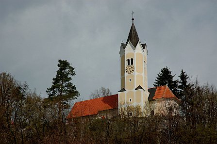 Podružnična cerkev Žalostne Matere Božje na Žebniku