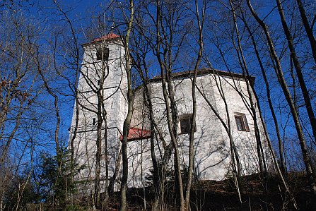 Podružnična cerkev sv. Jožefa v Preserju.
