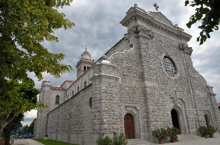 Bazilika Marijinega vnebovzetja na Sveti gori