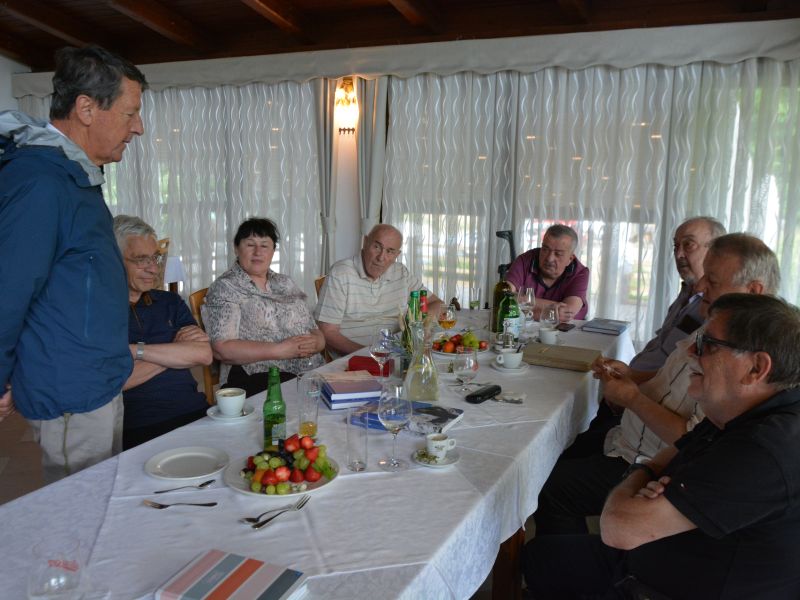 Tone Kompare je povedal, kako mu je "ameriška izkušnja" koristila v pastorali; da je izpeljal vse, kar si je zamislil. FOTO: Jožef Pavlič