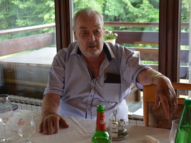 Tokrat nas je "zbral" nekdanji metalurg, pevec in jamar Aleš Lajovic. FOTO: Jožef Pavlič