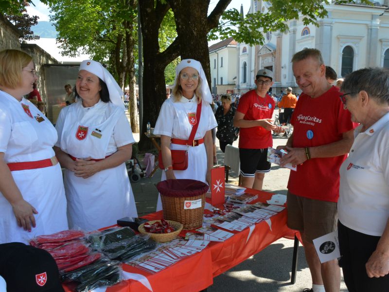 Med številnimi pomočniki so bile tudi članice Malteške pomoči Slovenija. FOTO: Jožef Pavlič
