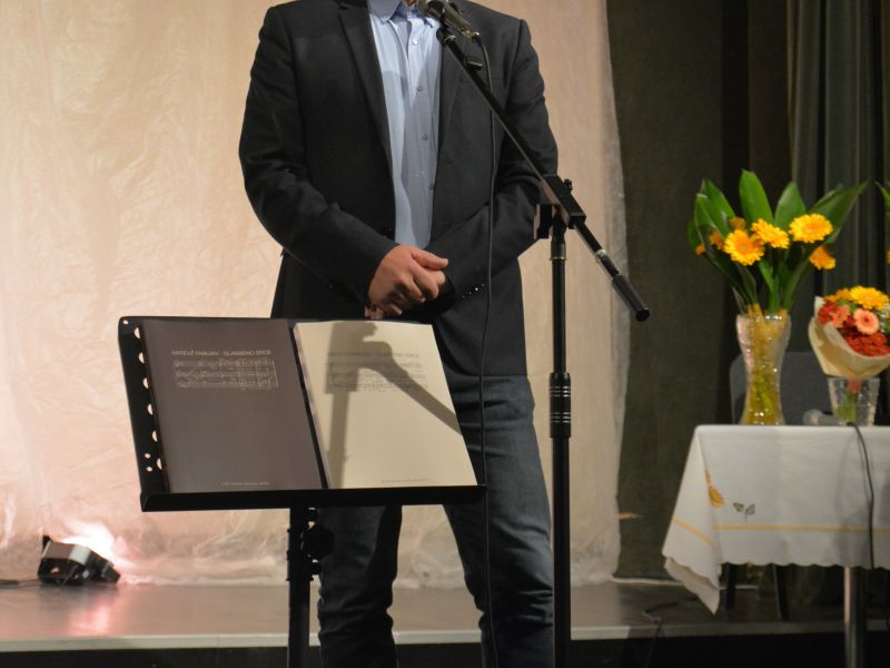 Zbrane je prvi pozdravil predsednik KS Primskovo Božo Zupan. FOTO: Jožef Pavlič
