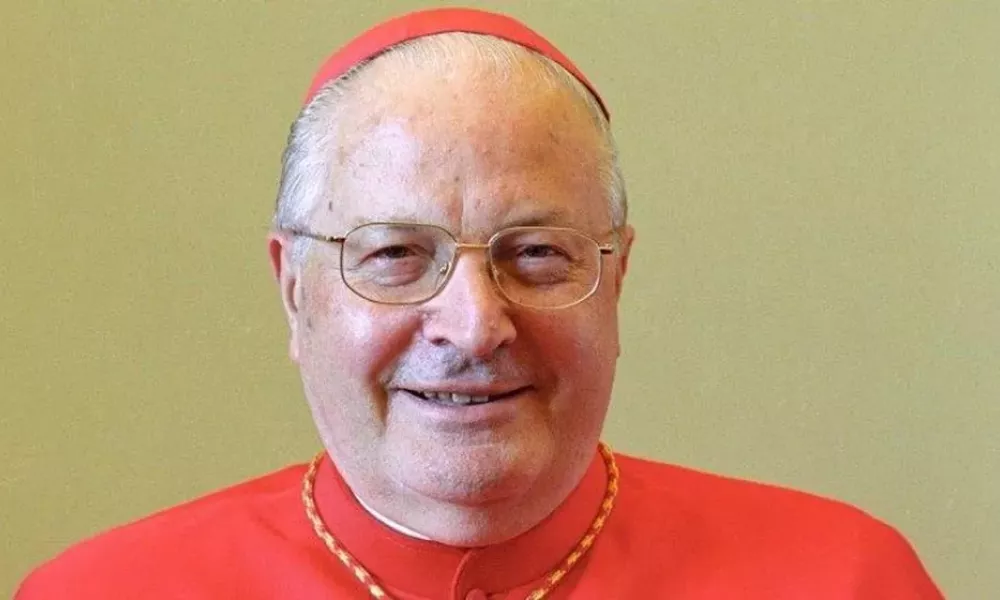 Umrl kardinal Angelo Sodano