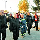 Škofa obiskala begunske zbirne centre