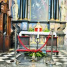 Molitev na grobu škofa Rožmana