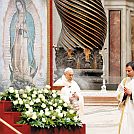 Papež molil za žrtve napadov