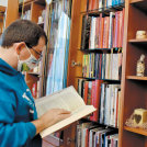 Zgled domače knjižnice za kulturo branja